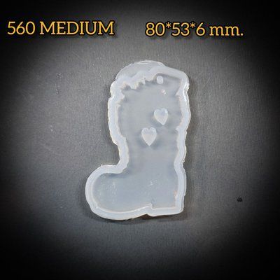 560